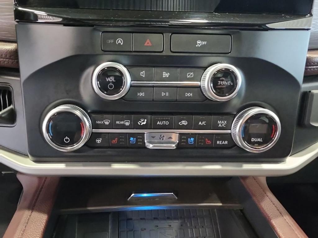 Thumbnail: 2024 Ford Expedition - 32