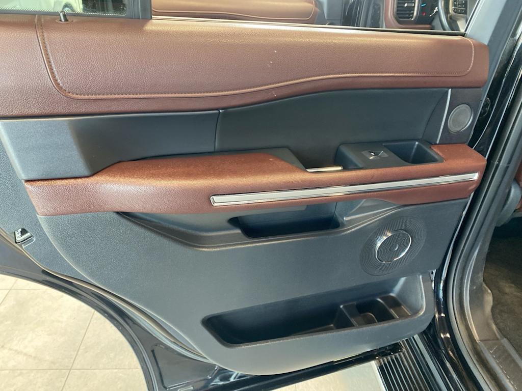 Thumbnail: 2022 Ford Expedition - 27