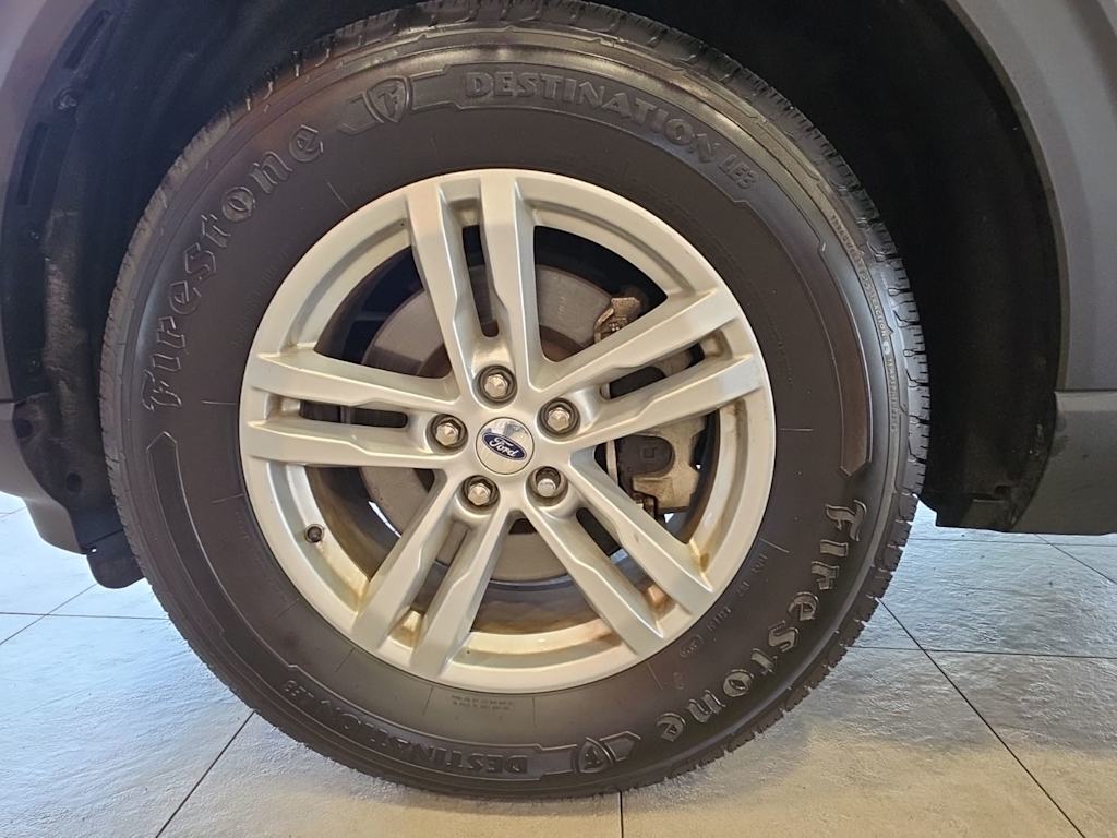 Thumbnail: 2021 Ford Explorer - 7