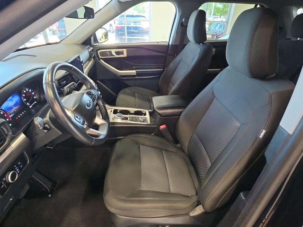 Thumbnail: 2023 Ford Explorer - 8