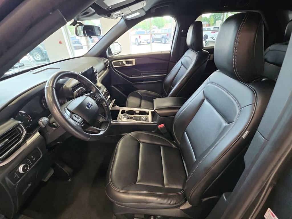 Thumbnail: 2020 Ford Explorer - 8