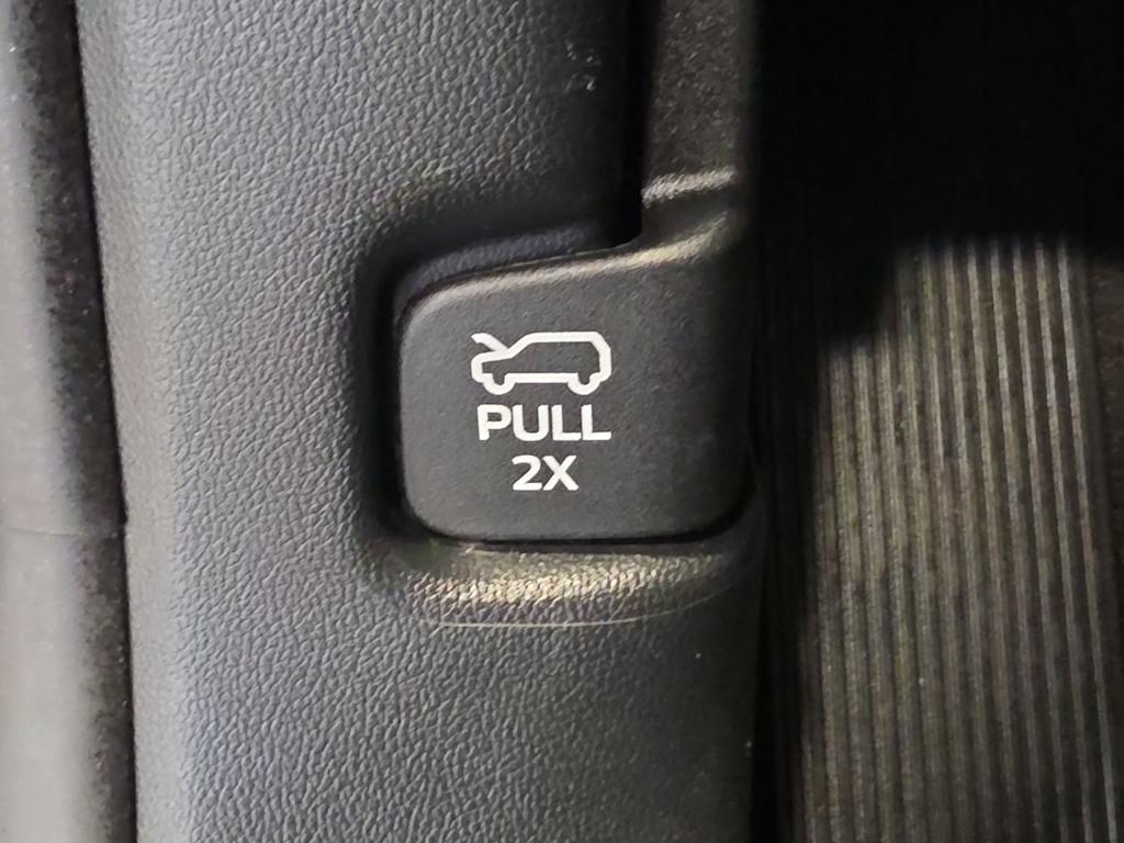 Thumbnail: 2023 Ford Explorer - 25