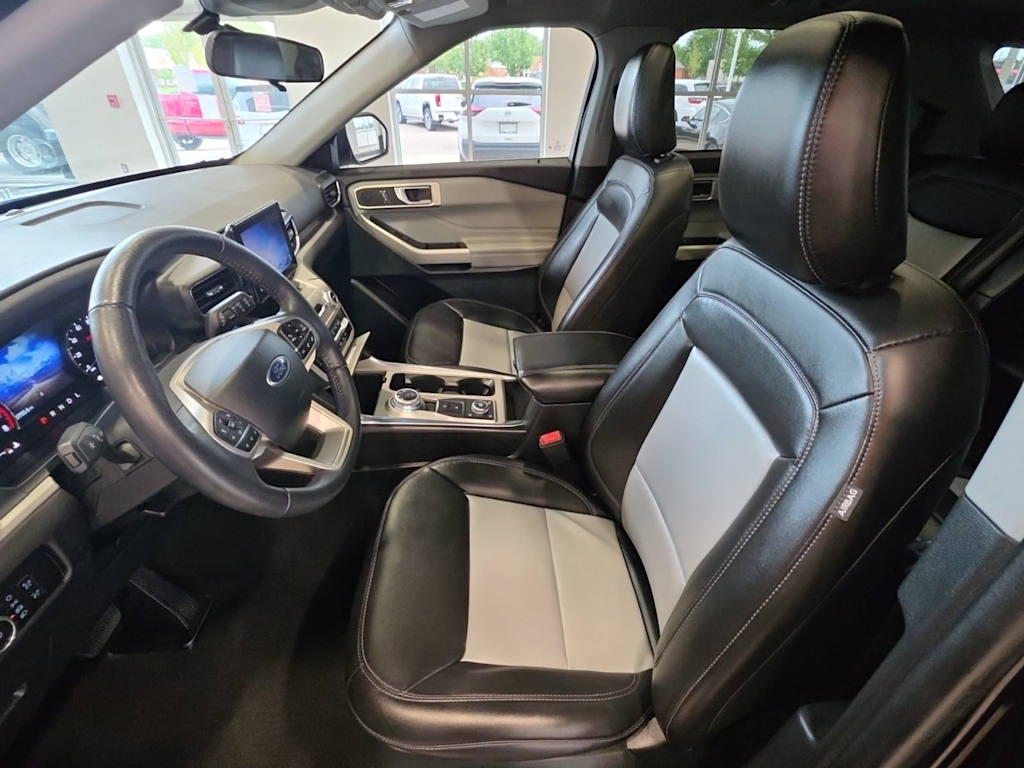 Thumbnail: 2024 Ford Explorer - 8