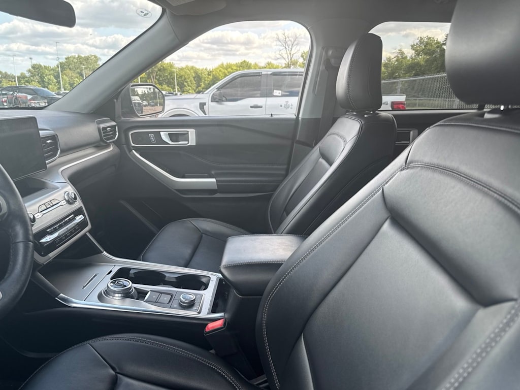 Thumbnail: 2023 Ford Explorer - 5