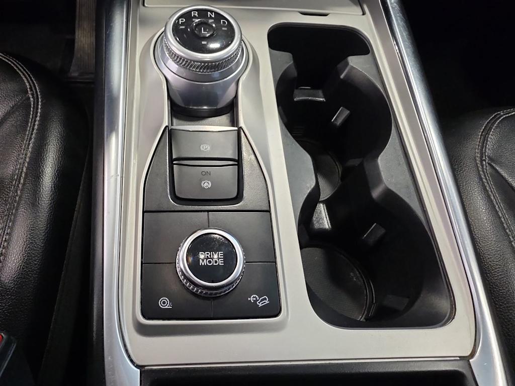 Thumbnail: 2022 Ford Explorer - 12