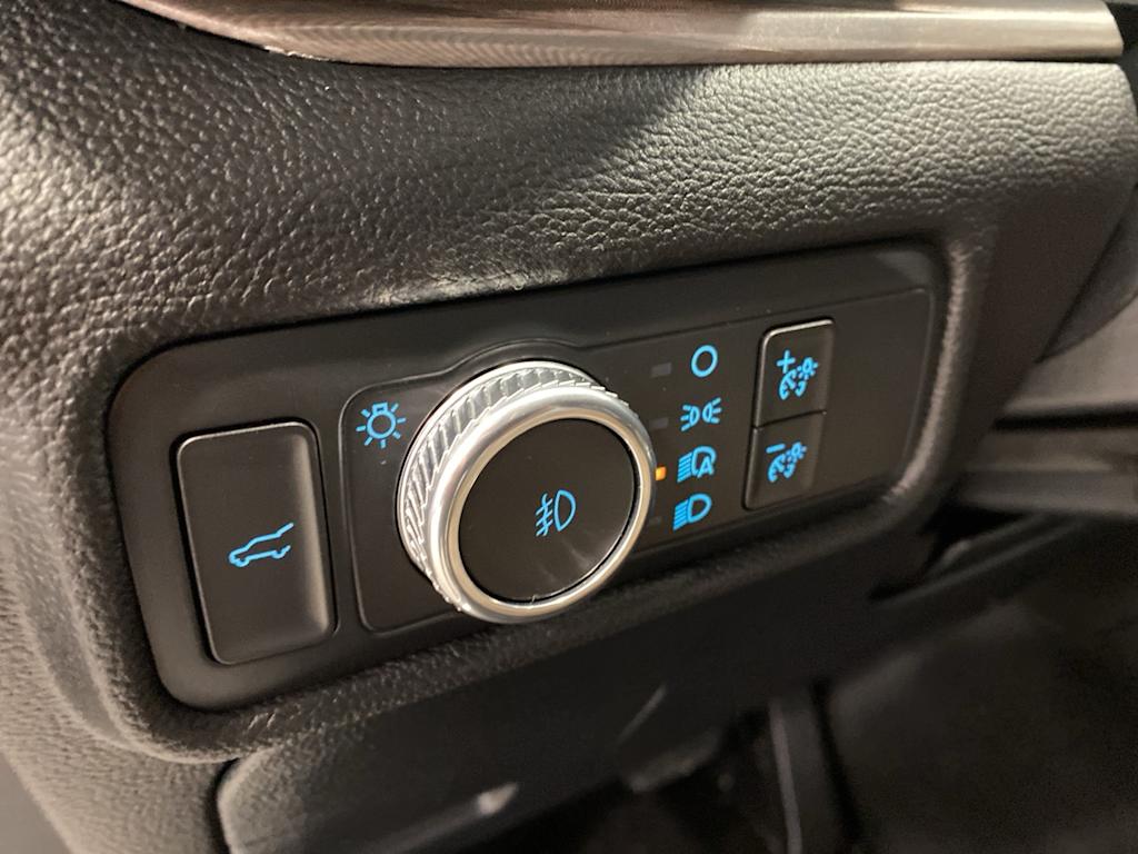 Thumbnail: 2021 Ford Explorer - 21