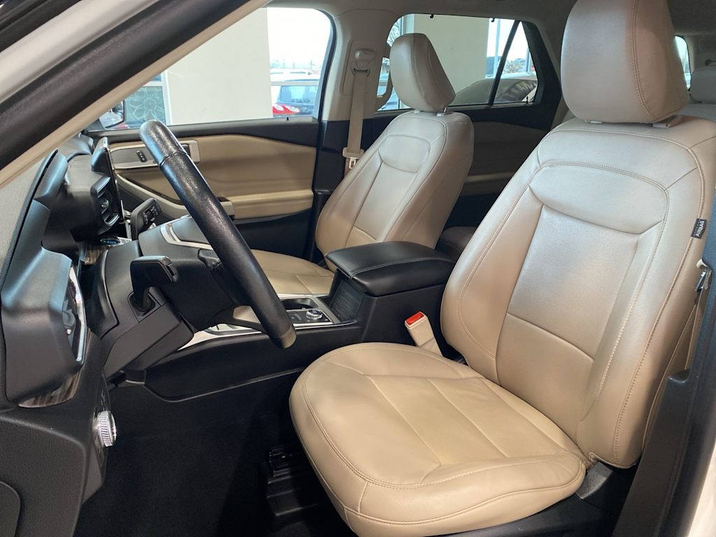 Thumbnail: 2021 Ford Explorer - 9