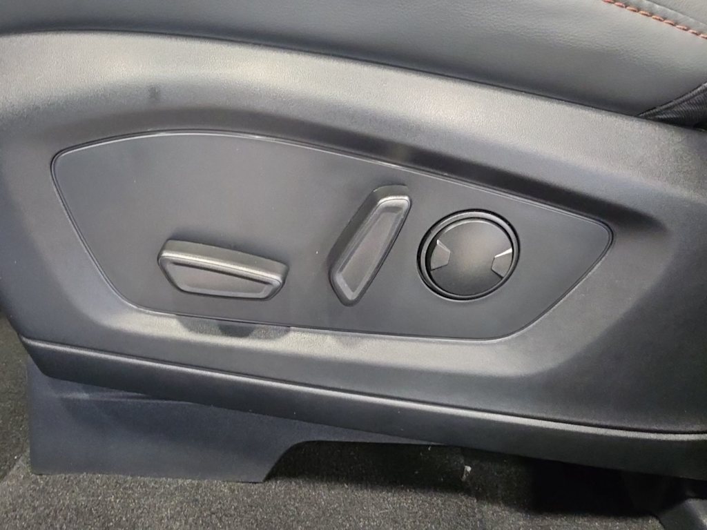 Thumbnail: 2025 Ford Explorer - 26