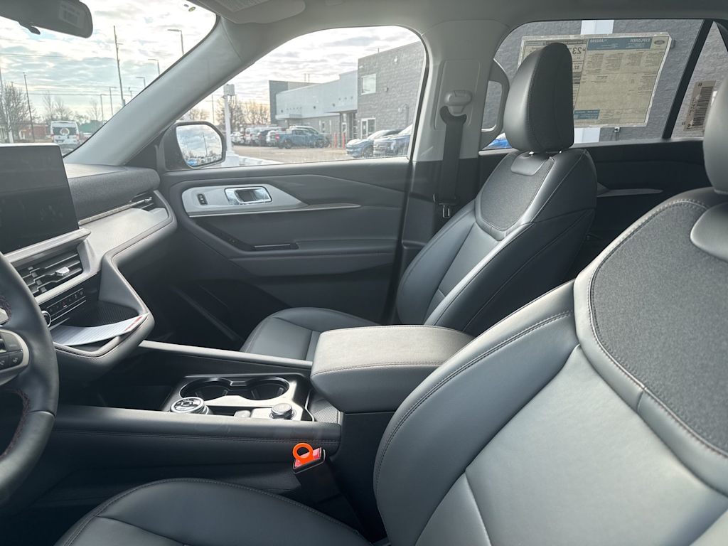 Thumbnail: 2026 Ford Explorer - 5