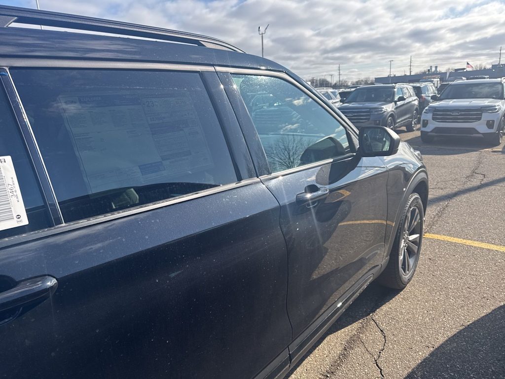Thumbnail: 2026 Ford Explorer - 12