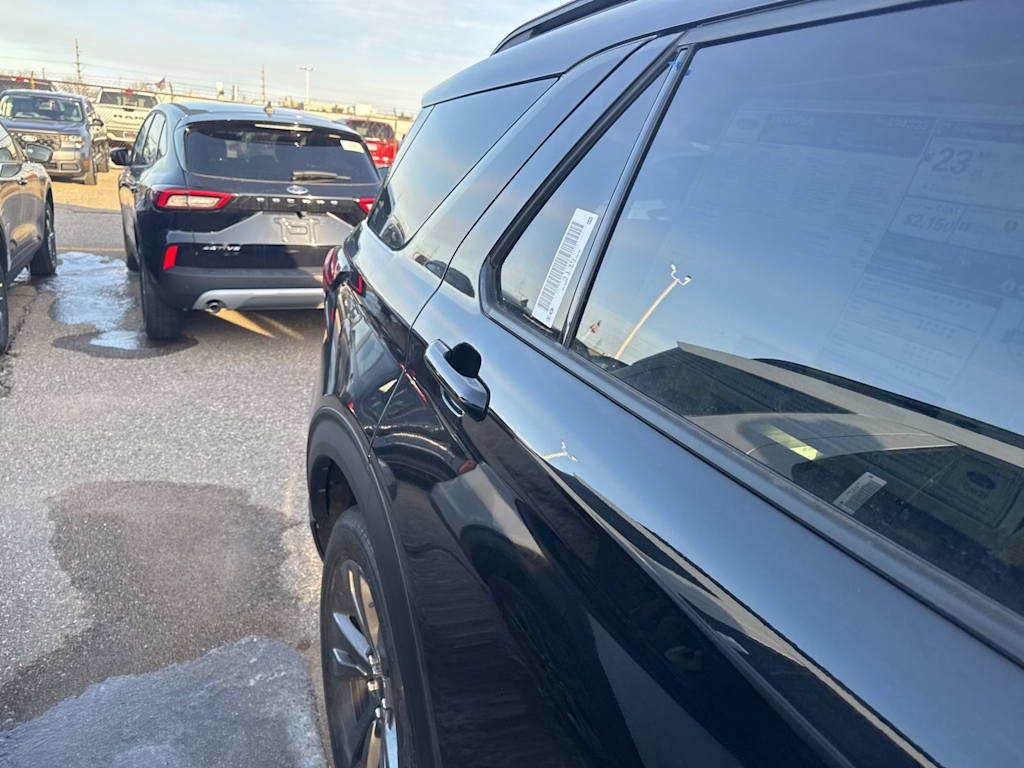 Thumbnail: 2026 Ford Explorer - 5