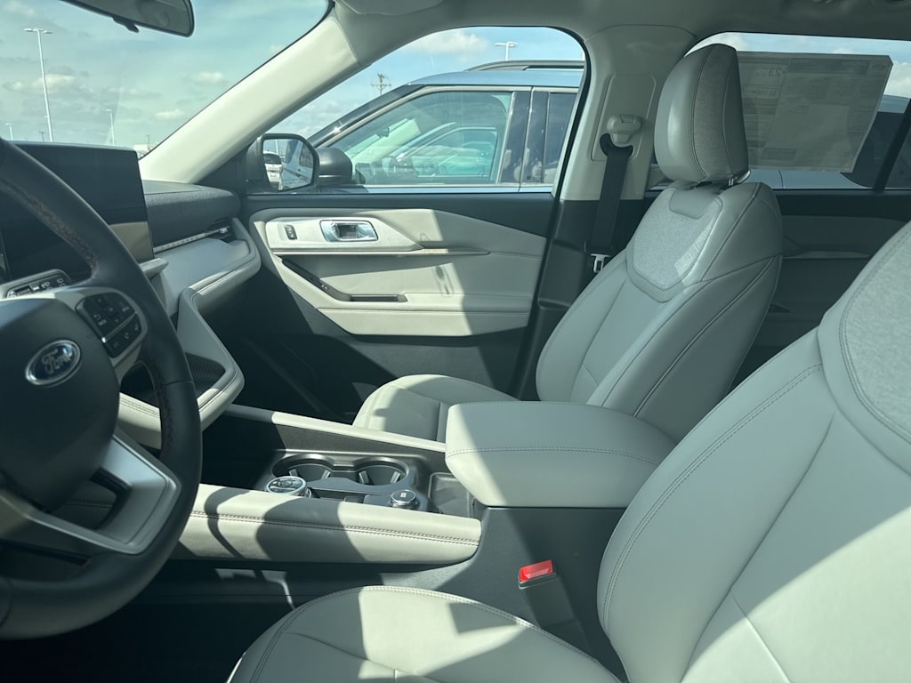 Thumbnail: 2026 Ford Explorer - 7