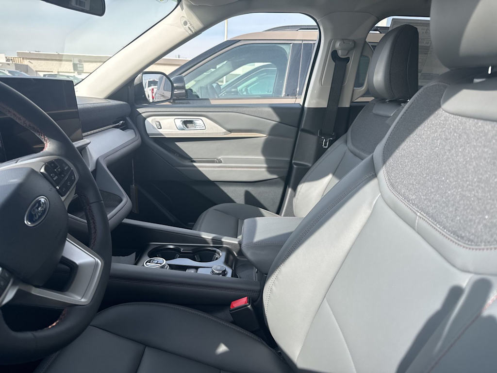 Thumbnail: 2026 Ford Explorer - 7