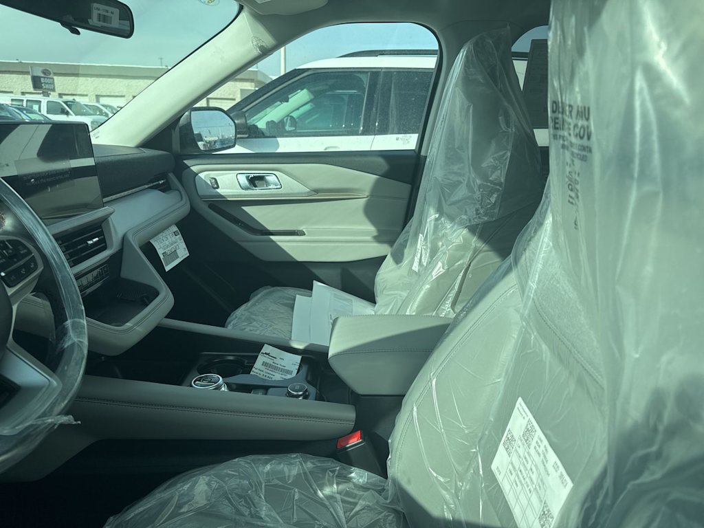 Thumbnail: 2026 Ford Explorer - 7