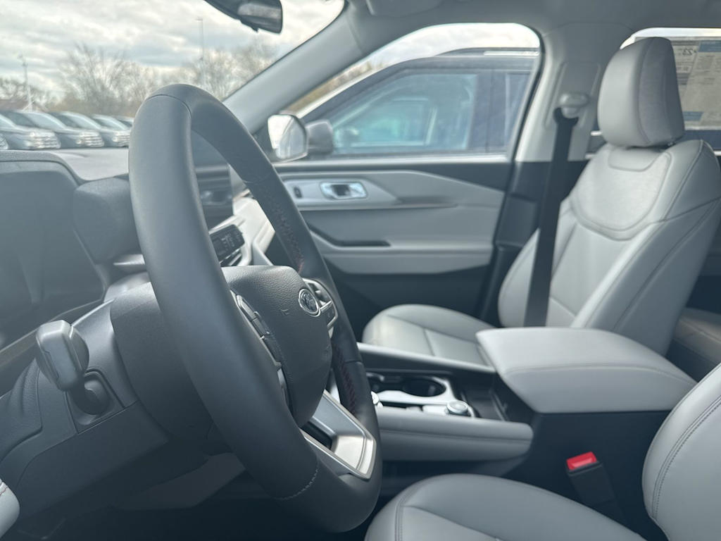 Thumbnail: 2026 Ford Explorer - 32