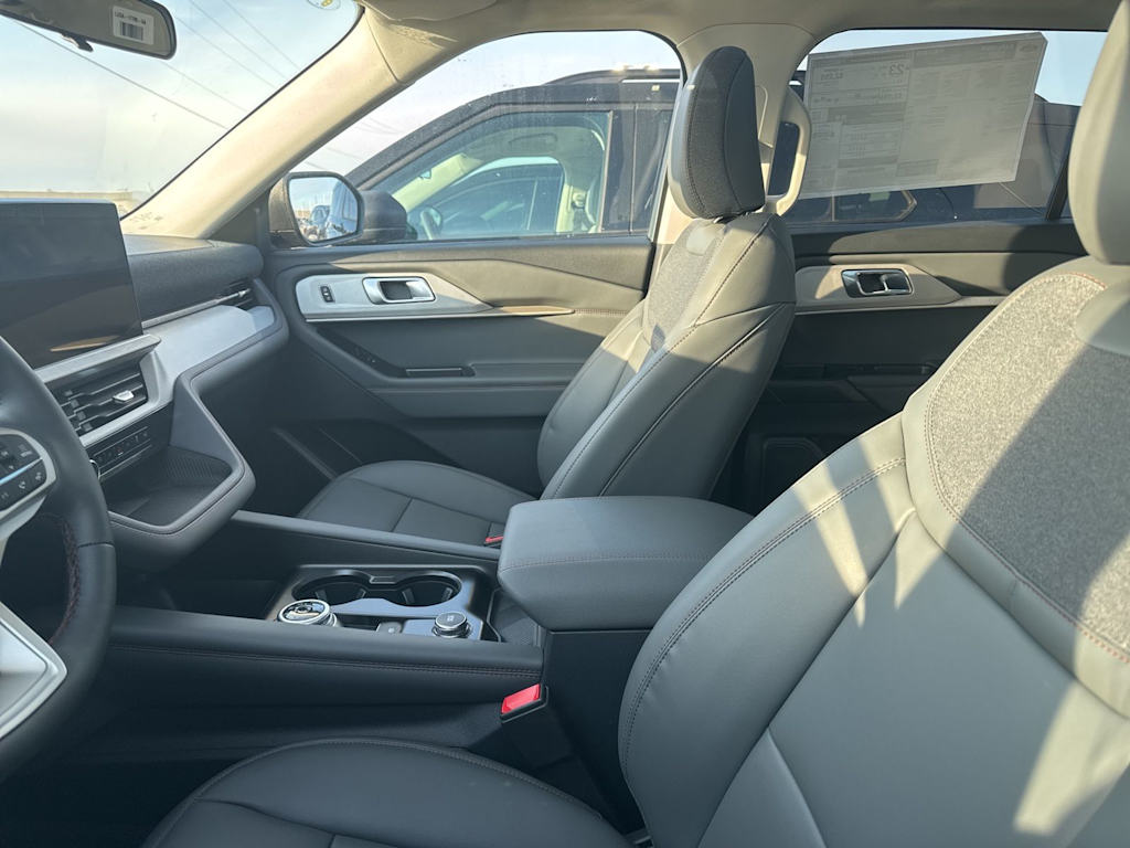 Thumbnail: 2026 Ford Explorer - 5