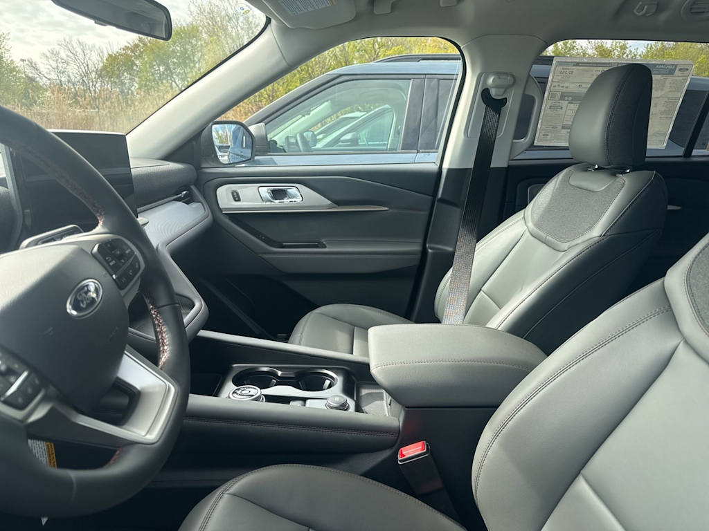 Thumbnail: 2026 Ford Explorer - 7