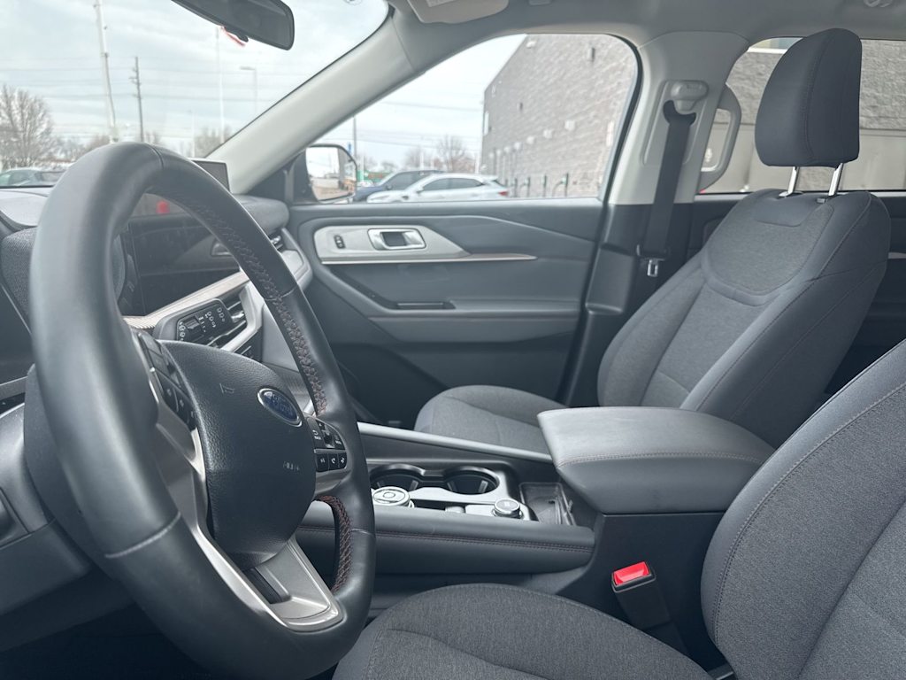 Thumbnail: 2025 Ford Explorer - 29