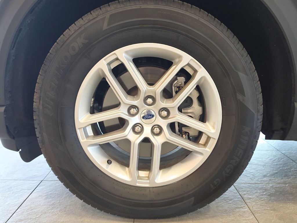 Thumbnail: 2026 Ford Explorer - 7