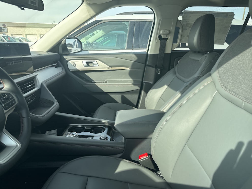 Thumbnail: 2026 Ford Explorer - 7