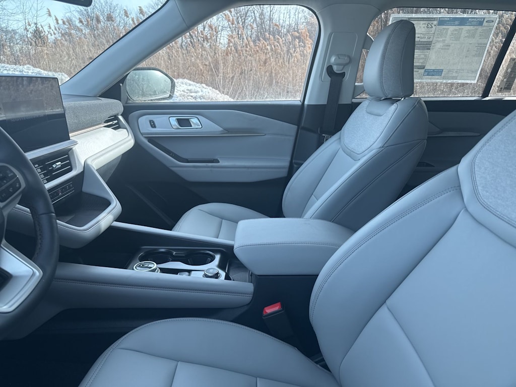 Thumbnail: 2026 Ford Explorer - 7