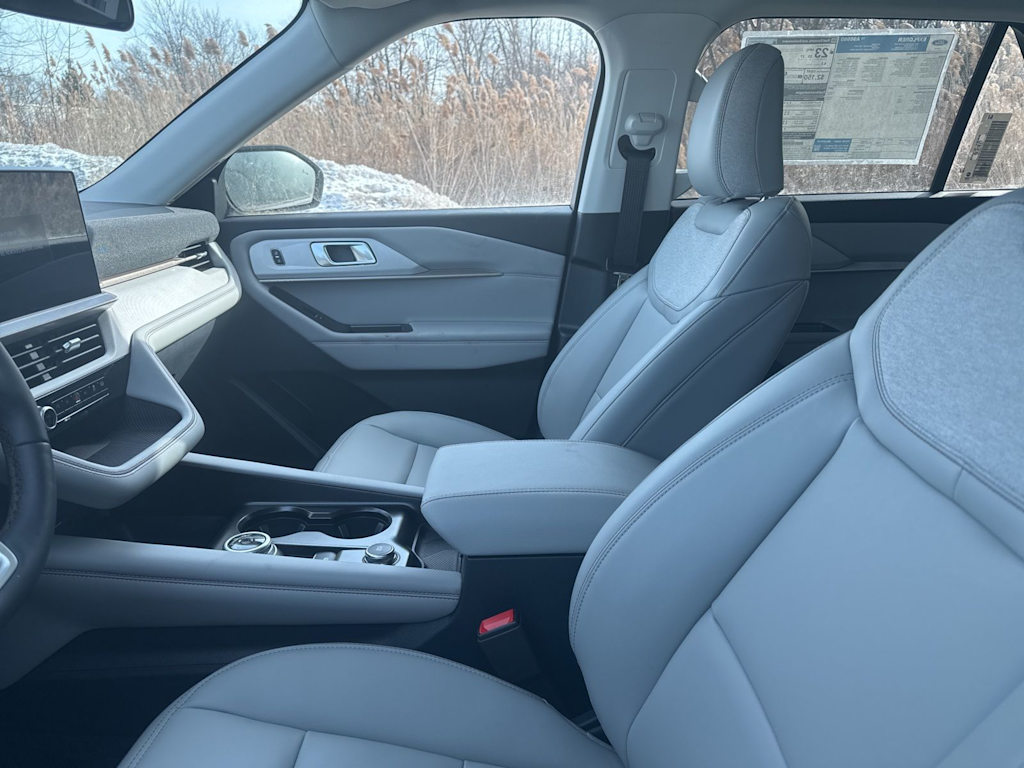 Thumbnail: 2026 Ford Explorer - 6