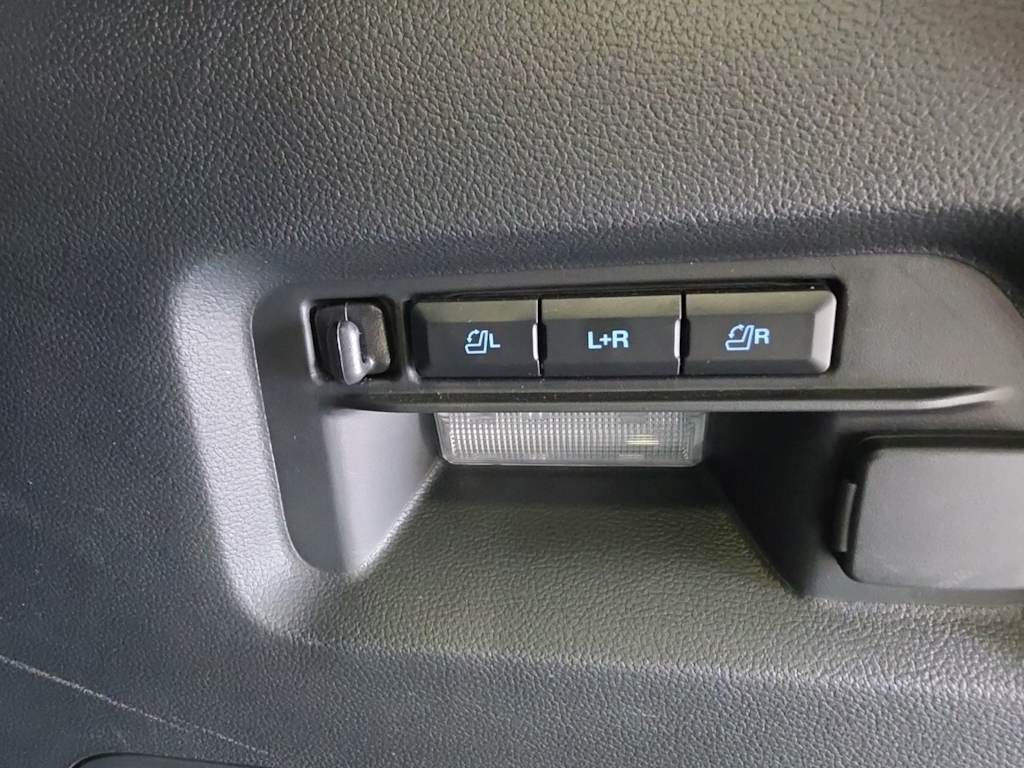 Thumbnail: 2026 Ford Explorer - 39