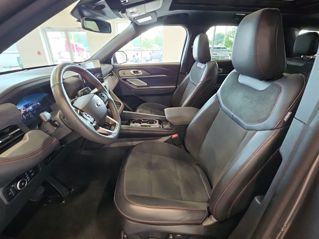 Thumbnail: 2026 Ford Explorer - 8