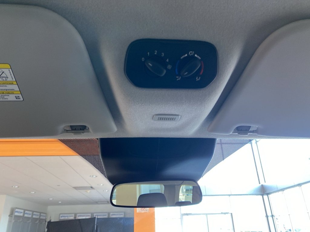 Thumbnail: 2019 Ford Transit Series - 17