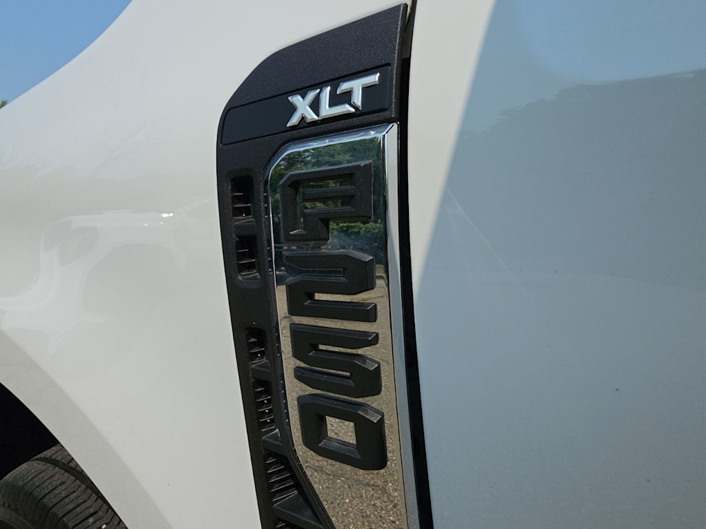 Thumbnail: 2025 Ford F-250 - 13