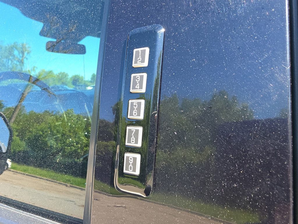 Thumbnail: 2020 Ford F-250 - 13