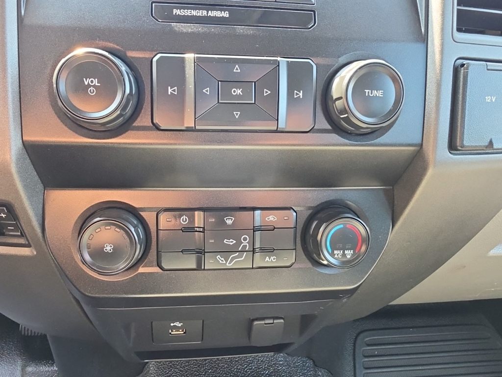 Thumbnail: 2020 Ford F-250 - 29