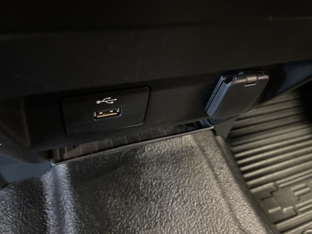 Thumbnail: 2022 Ford F-350 - 25