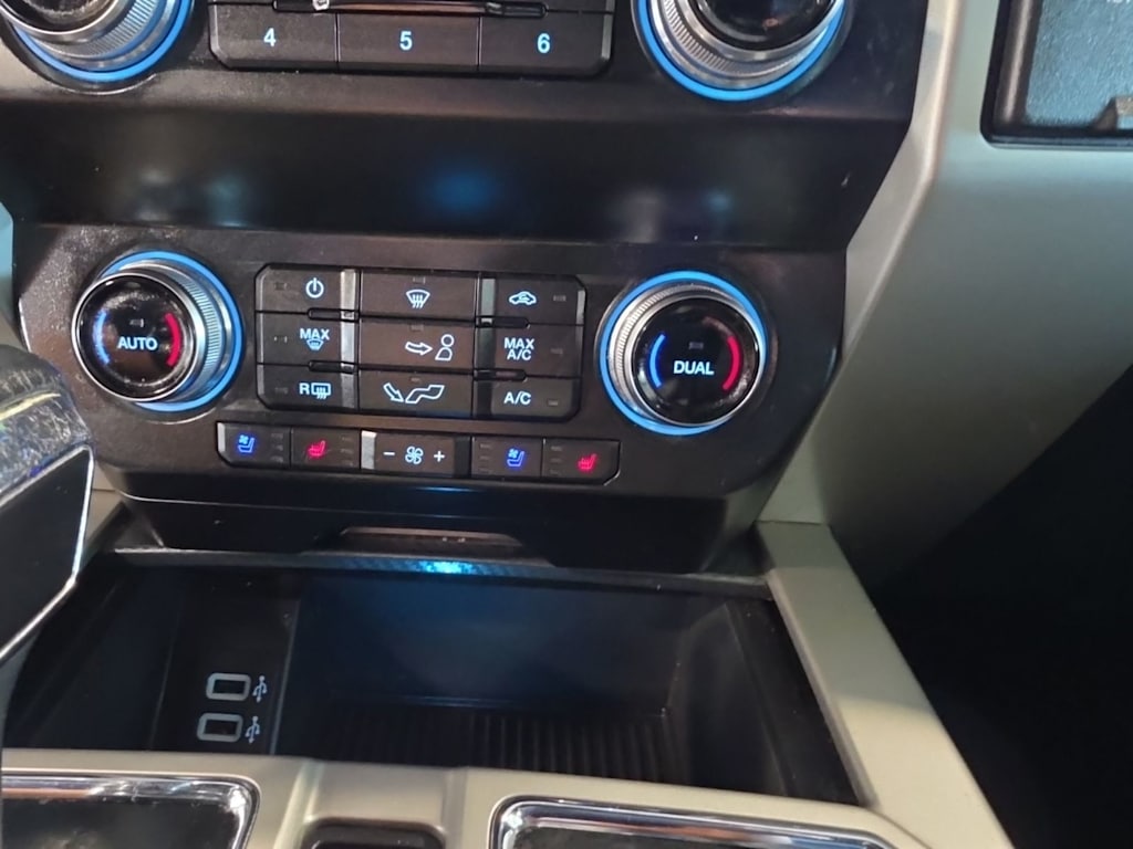 Thumbnail: 2019 Ford F-150 - 32