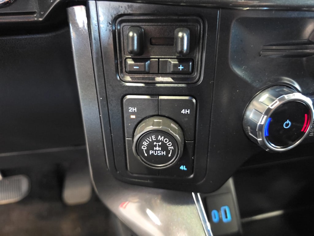 Thumbnail: 2023 Ford F-150 - 32