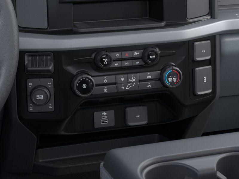 Thumbnail: 2025 Ford F-350 - 18