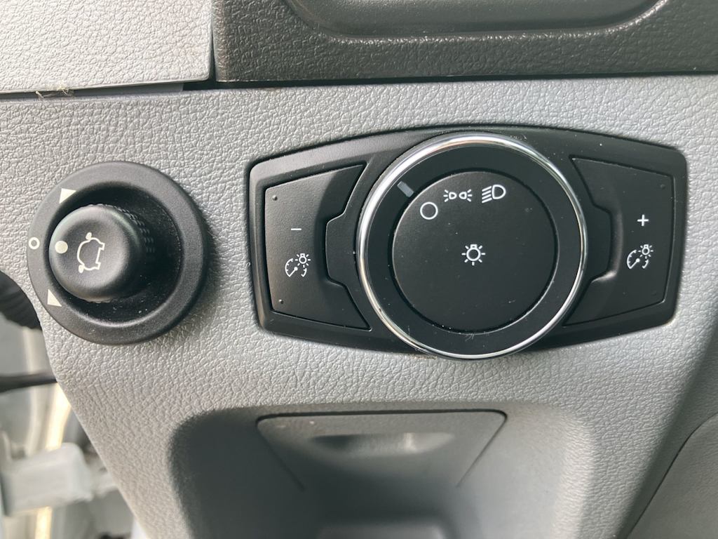 Thumbnail: 2017 Ford Transit Series - 19