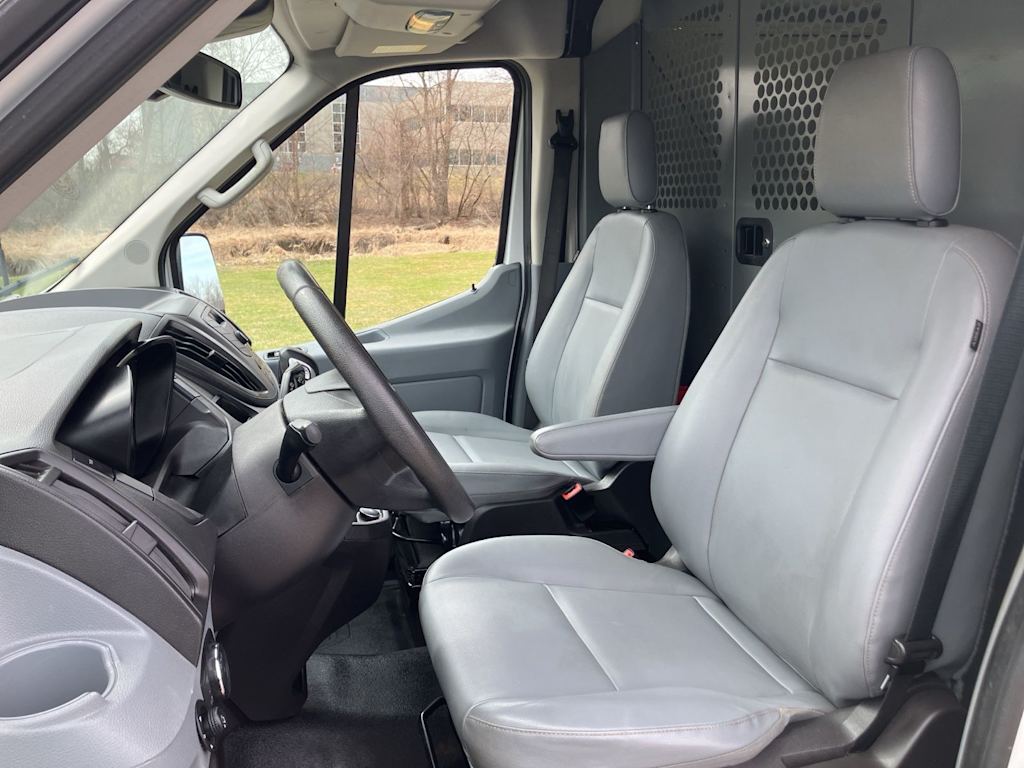 Thumbnail: 2017 Ford Transit Series - 9