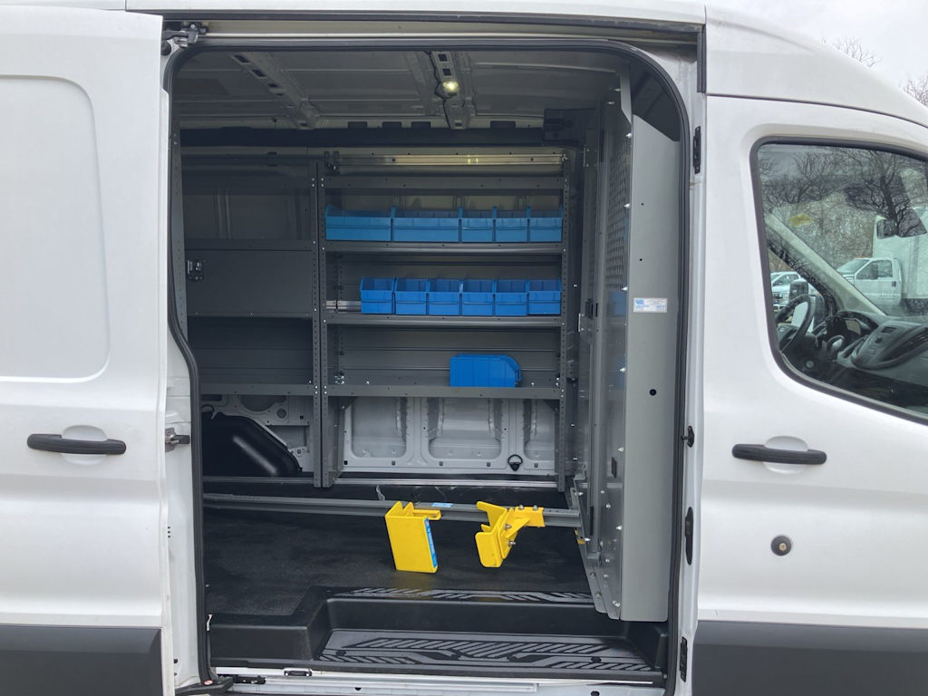 Thumbnail: 2017 Ford Transit Series - 10