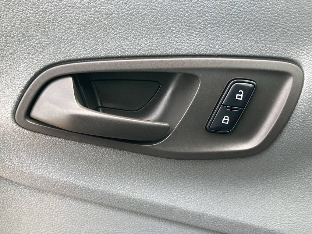 Thumbnail: 2017 Ford Transit Series - 13