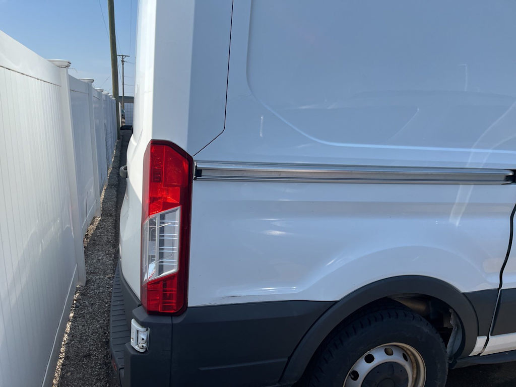 Thumbnail: 2017 Ford Transit Series - 22