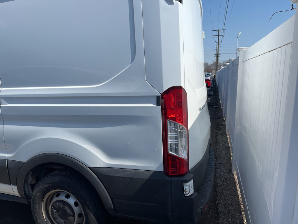Thumbnail: 2017 Ford Transit Series - 20