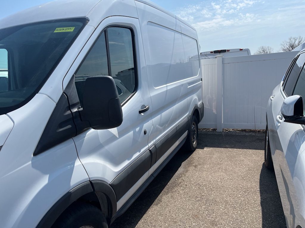 Thumbnail: 2017 Ford Transit Series - 9