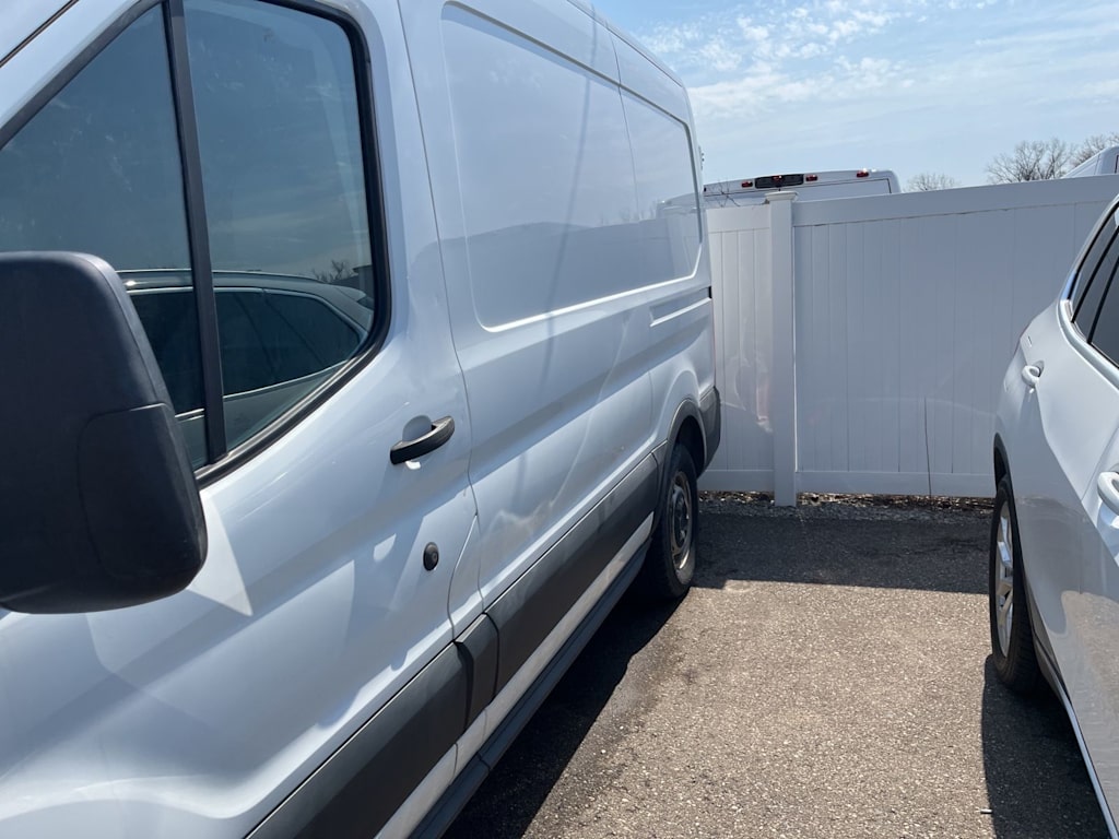 Thumbnail: 2017 Ford Transit Series - 19