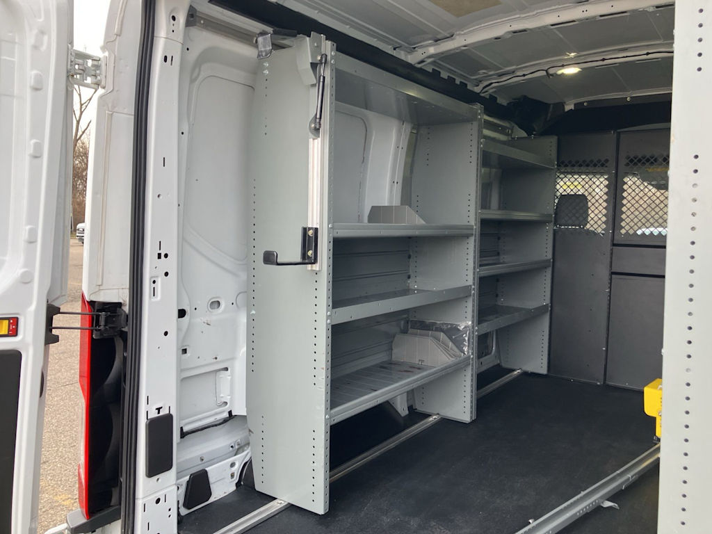 Thumbnail: 2017 Ford Transit Series - 6