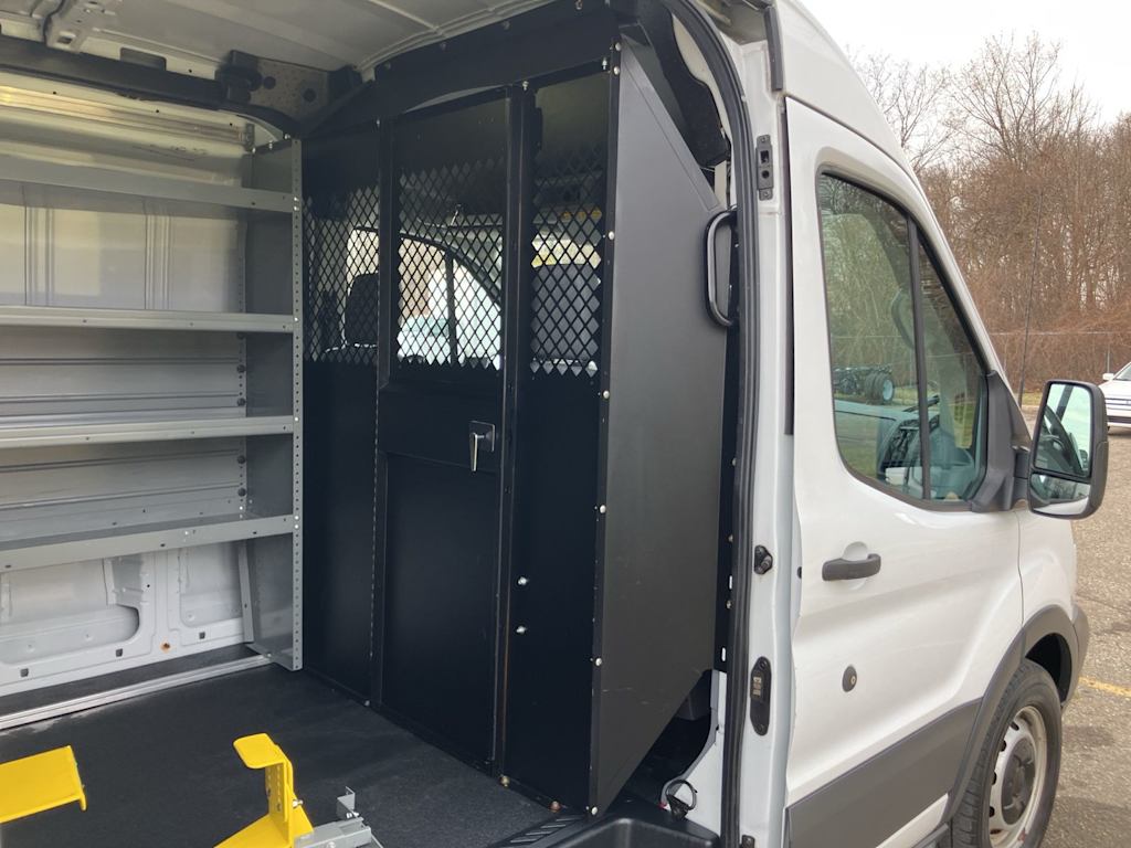 Thumbnail: 2017 Ford Transit Series - 8