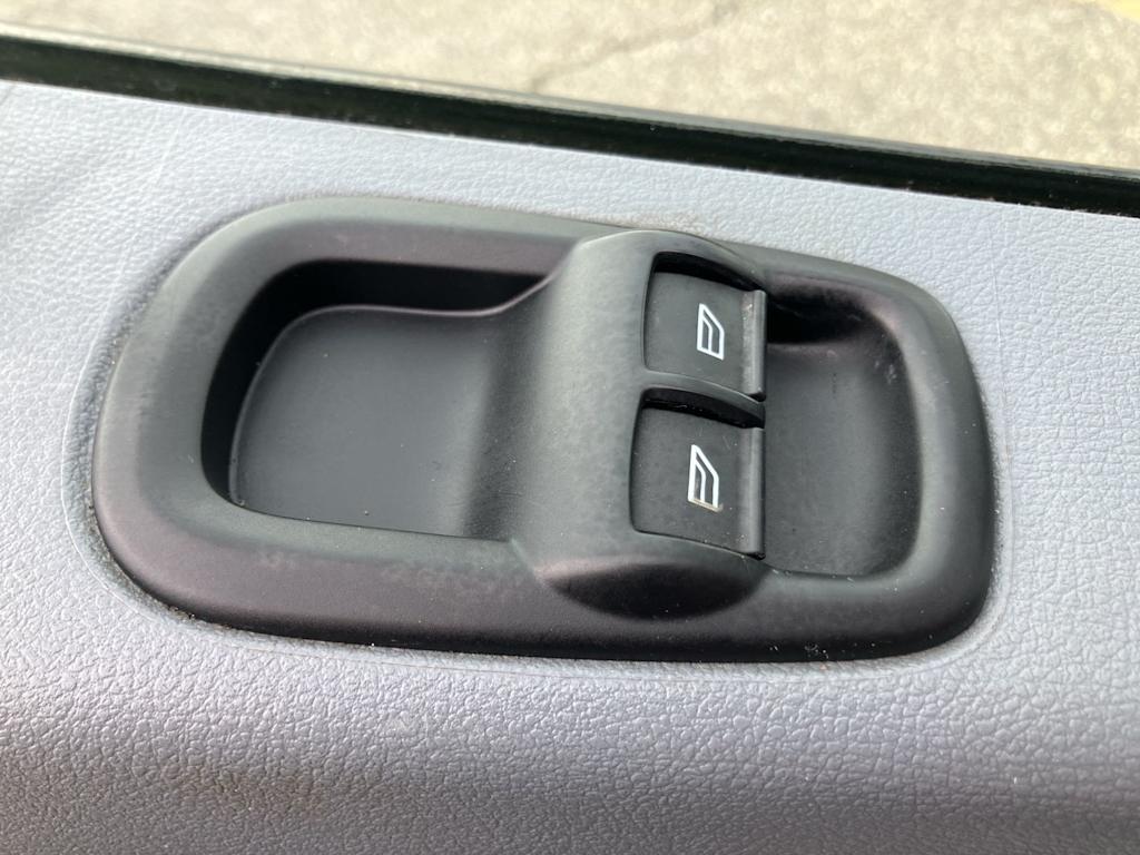 Thumbnail: 2017 Ford Transit Series - 31