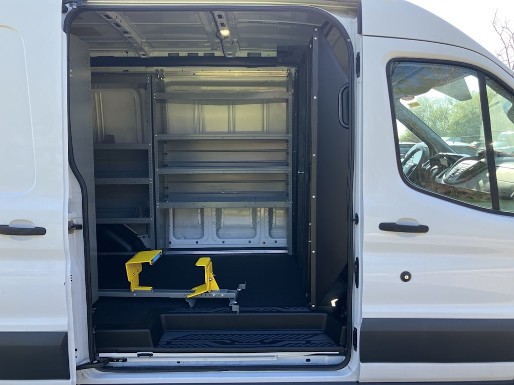 Thumbnail: 2017 Ford Transit Series - 28