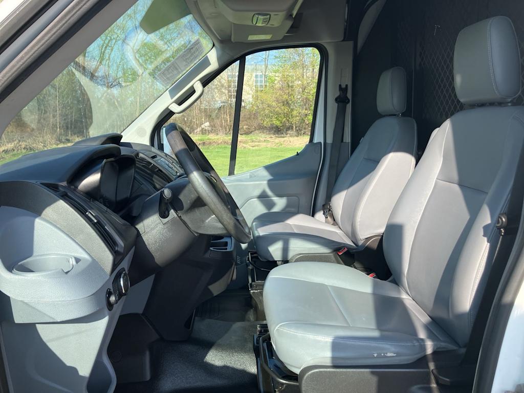 Thumbnail: 2017 Ford Transit Series - 8