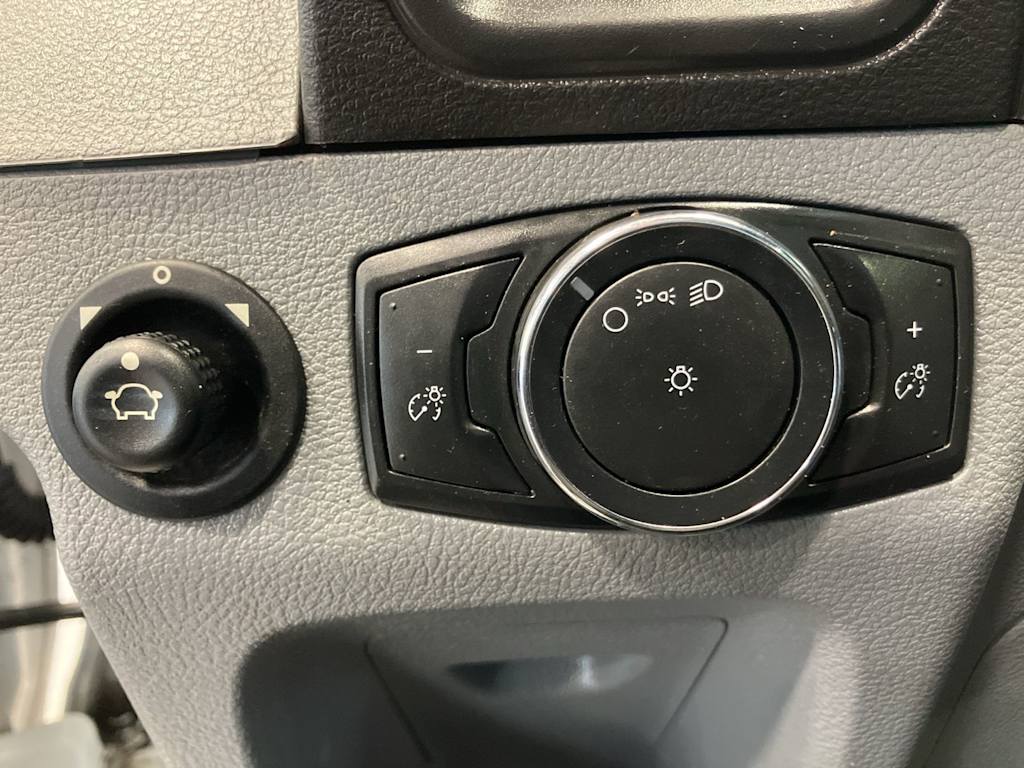 Thumbnail: 2017 Ford Transit Series - 18